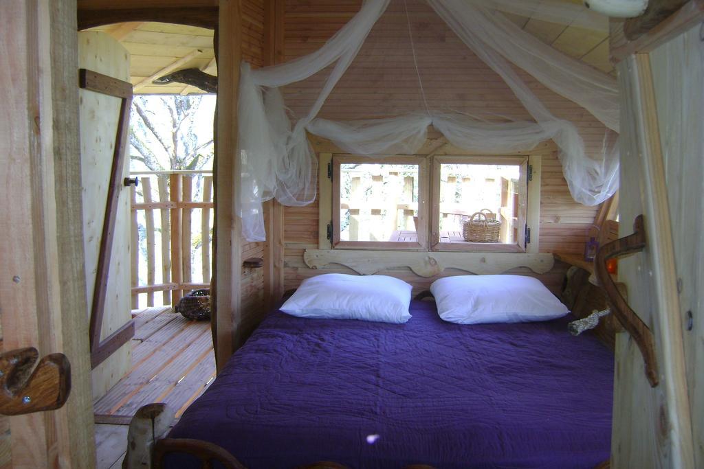 Les Cabanes De Chanteclair Chalais  Buitenkant foto