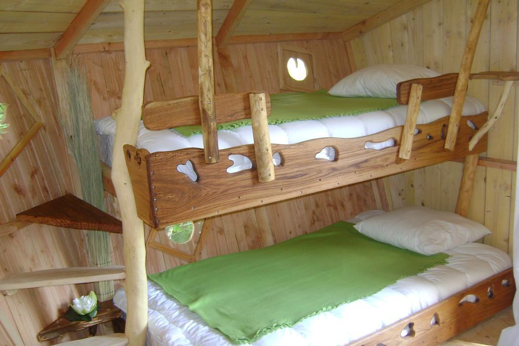 Les Cabanes De Chanteclair Chalais  Kamer foto