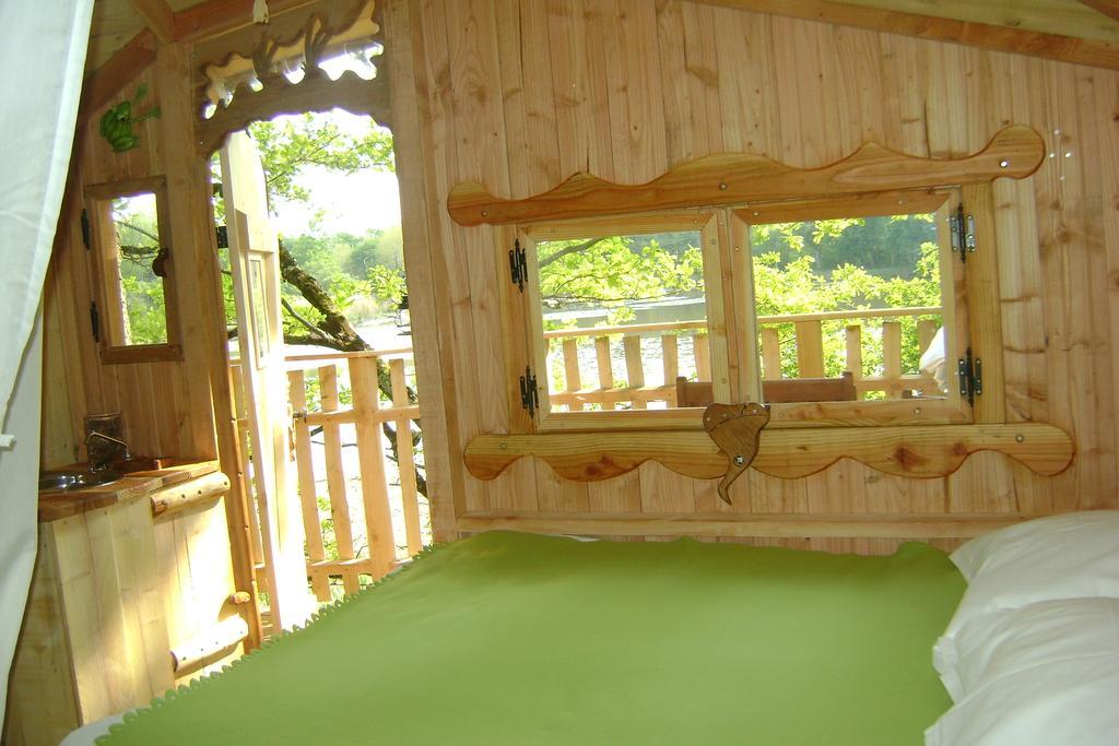 Les Cabanes De Chanteclair Chalais  Kamer foto