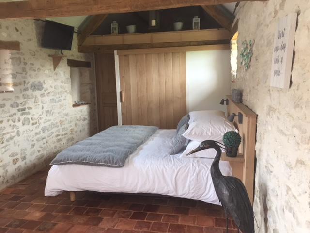 Les Cabanes De Chanteclair Chalais  Buitenkant foto
